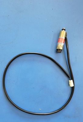 Czarny solenoid skoku / solenoid cięcia do komputerowej maszyny do haftowania
