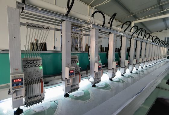 40W-80W Maszyna do cięcia laserowego haftowania 20 Głowa dla 2 warstw cięcia tkaniny